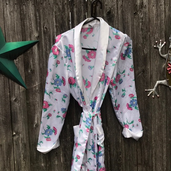 Kathryn Robe Medium - Picture 2 of 8